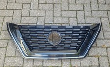 ❤❤  NISSAN X-TRAIL (T33)  2021-2025 FRONT CENTRE RADIATOR GRILLE 62310-6RU0A