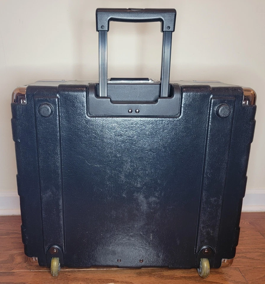 Gator Rolling ATA Rack Case w/ Odyssey Werk Light 3000 Power Strip DJ Audio Gear - Image 2 of 4