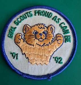 VINTAGE GIRL SCOUT PATCH - Girl Scouts Proud as Can Be - '91-'92 a hugging bear