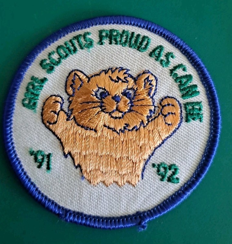 VINTAGE GIRL SCOUT PATCH - Girl Scouts Proud as Can Be - '91-'92 a hugging bear