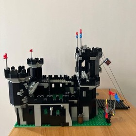 LEGO 6085 Black Monarch's Castle Black Knights 1988 Missing without Box