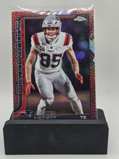 2025 TOPPS CHROME Hunter Henry #209 New England Patriots NFL Football Card