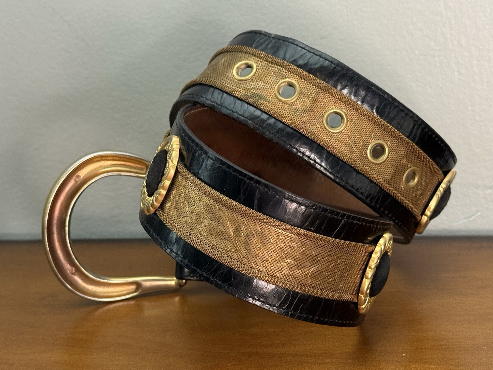 VTG Streets Ahead Gold Metal Mesh Chainmail Black Leather Belt Santa Monica CA