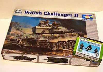 Trumpeter 00308 British Challenger II + DEF Model Tank Crew Set 1:35 Bausatz OVP