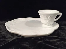 Colony HARVEST Milk Glass Snack Plate & Cup Set of 4