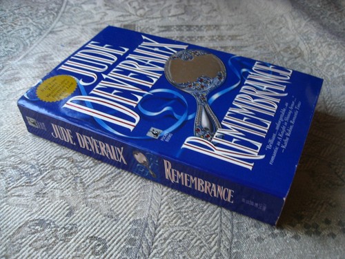 Jude Deveraux - Remembrance - 1995 - paperback - Imagen 2 de 3
