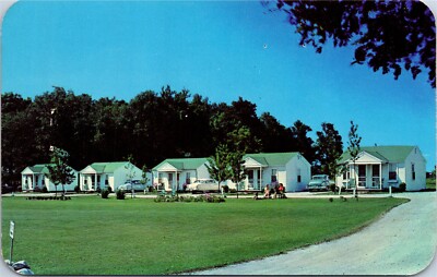 Postcard IN Lafayette Green Acres Motor Court near Purdue University 1960s K97
