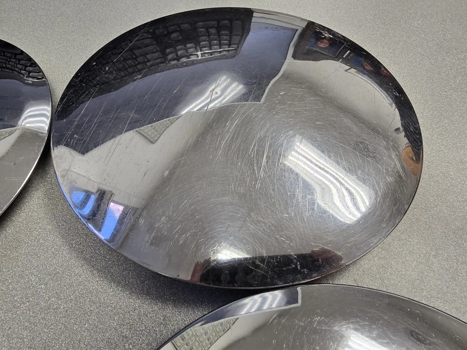 JUEGO DE 4 TAPACUBOS FRENO DISCO PORSCHE 356C 356SC ORIGINALES USADOS SIN AGUJEROS 3/63 NLA 2 Foto 3 de 4