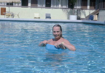 Barbara Valentin, ZDF satire, The Water polo of Schildershau - 1985 Old Photo 3