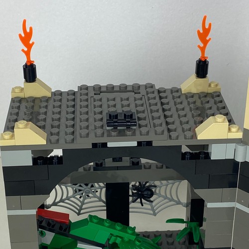LEGO Harry Potter: Forbidden Corridor (4706) 100% Complete no Manual Free Post - Picture 9 of 10