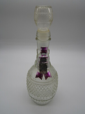 Mogen David Deluxe Concord Wine Limited Edition Glass Decanter MD-1975