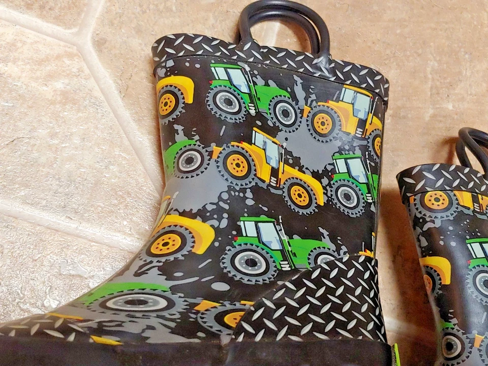 Western Chief boys size 9 / 10 US rain Rubber Farm Boots Tractor Plaid Black VG - Image 3 of 4