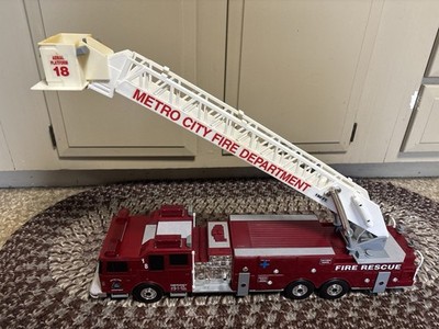 Large Funrise Tonka Metro Fire Department Tower Ladder with Lights and Sirens