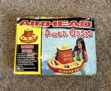 AIRHEAD AQUA OASIS FLOATING COOLER WITH DRINK HOLDERS NEW IN BOX POOL BOAT FUN