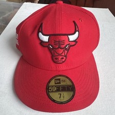 New Era 59Fifty Chicago Bulls Red On Red Rare Fitted NBA Hat Size 7 1/2 New