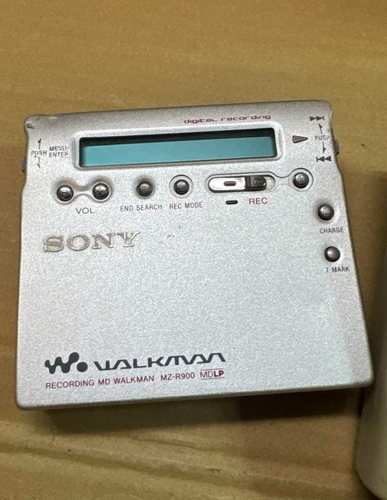 Sony MZ-R900 Minidisc Walkman - Enregistreur Argent - Import Japon - Occasion