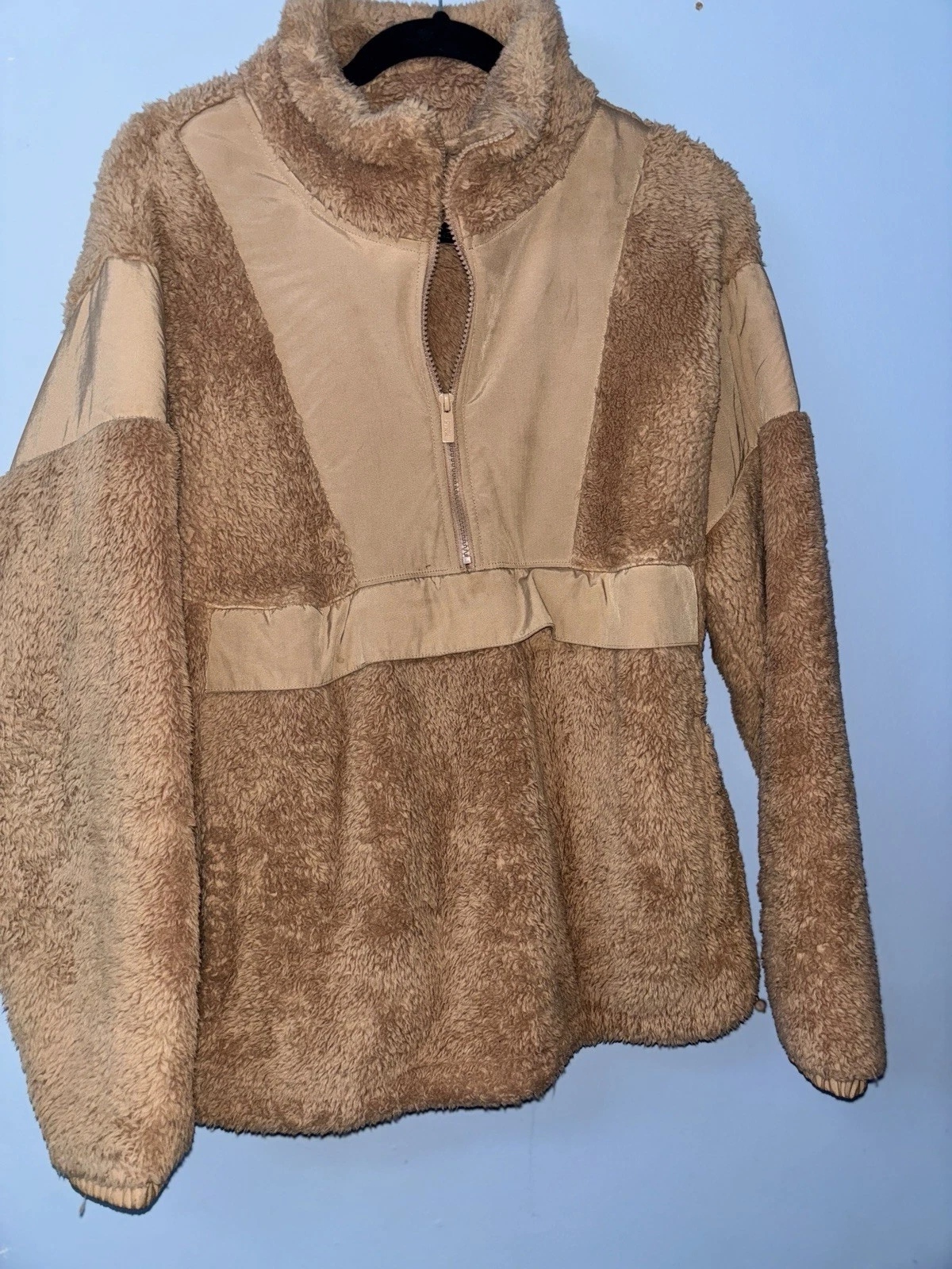 UNDERCOVER Giacca sherpa donna rosa Victorias Secret in pile con tasche marrone media