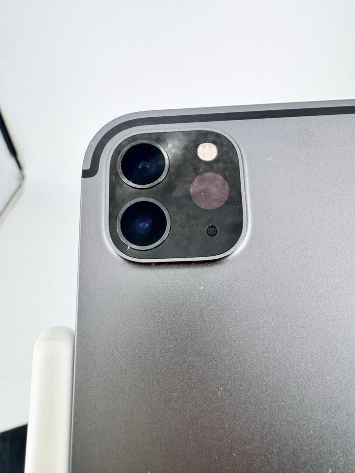 READ Apple 2020 iPad Pro 2nd Gen 11 inch Wi-Fi + Cellular 128GB MY252LL/A A2068 - Image 4 of 4