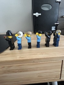 LEGO CITY POLICE MINIFIGURE LOT: Some PLAYWEAR On Certain Minifigures