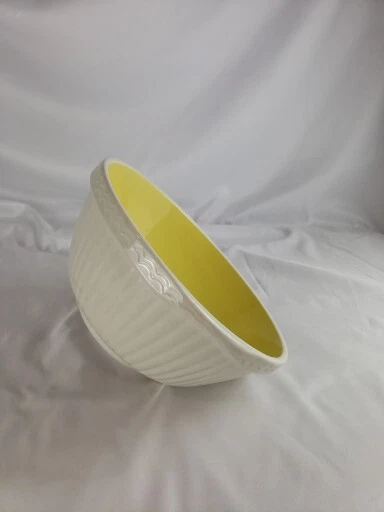 GREEN'S Easimix Gripstand 10" Ceramic Mixing Bowl England Yellow /white Vtg