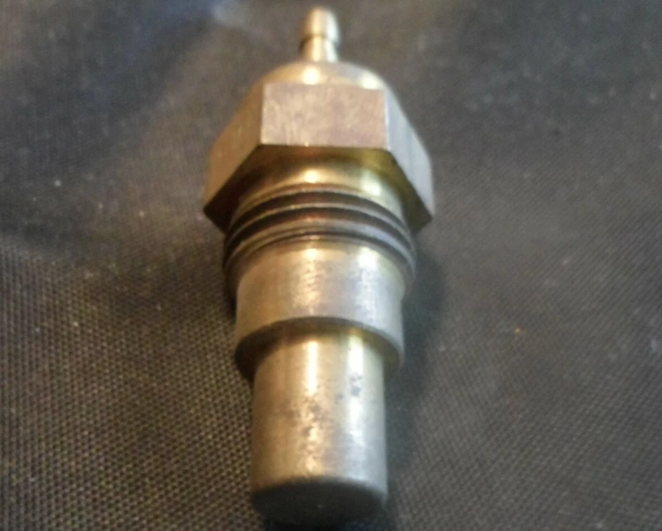 NORS Temperature Sender Sending Unit Switch fits various 1971 1972 73 74 Toyota - Image 2 of 4