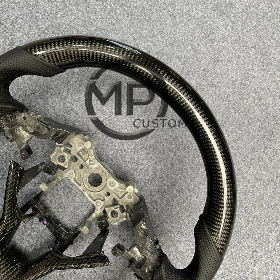 Custom Carbon Fiber Steering Wheel Fit For Honda 10th gen Accord Insight 2018+ - Image 3 of 4