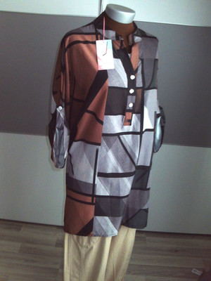 Neue New Collection Longbbluse /Tunikabluse+hinten lang Gr.Onesize =46 neu