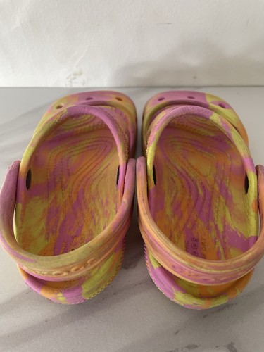 Crocs Marbled Sandale Clog Schuhe Iconic Comfort 207779 Gr. C10 Kind rosa gelb - Bild 18 von 24