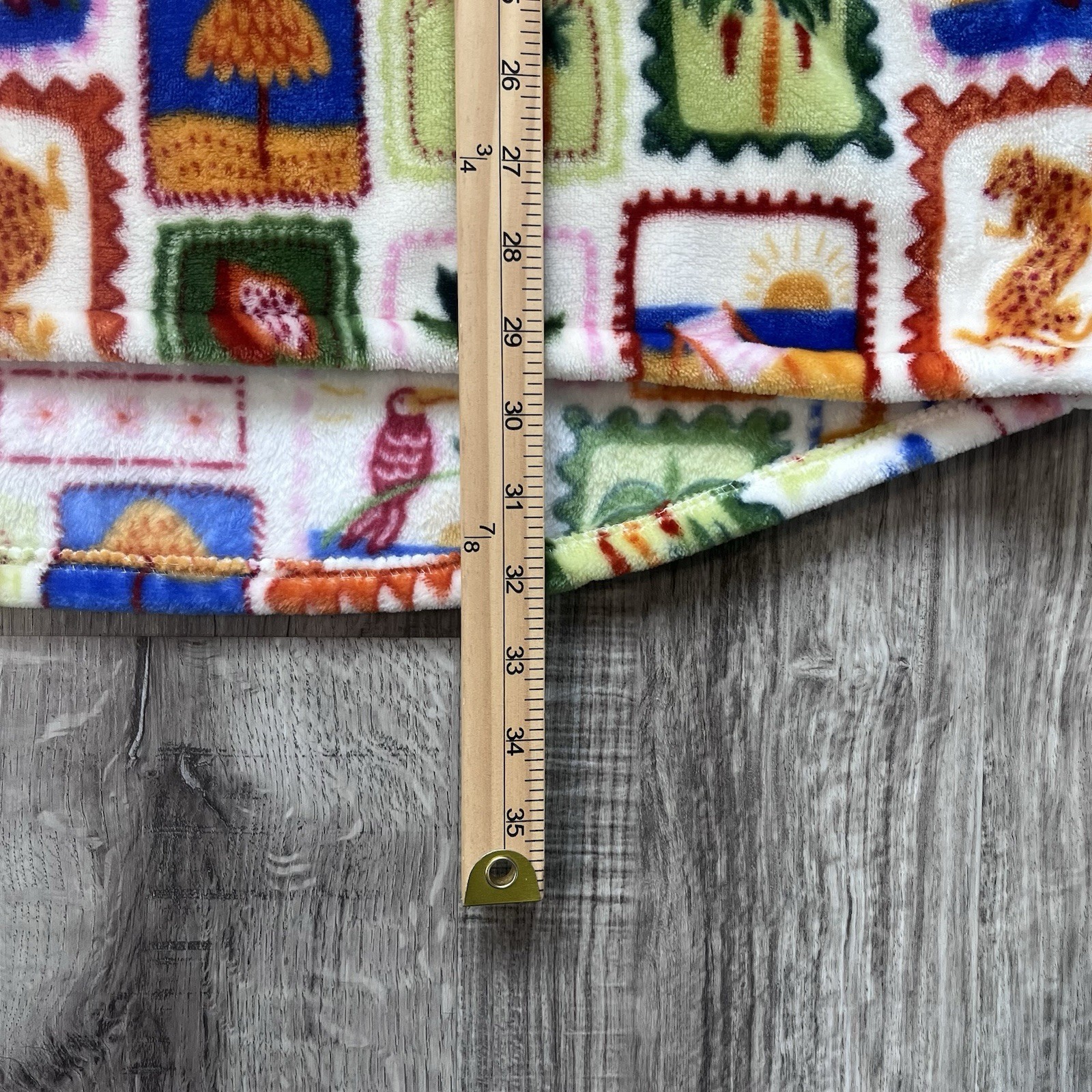 Throwzy Marlo Lorenz  Pullover One Size Stamp Pri… - image 7