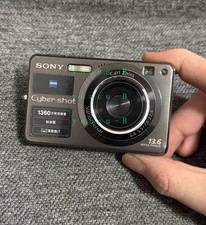 Sony Cyber-shot DSC-W300 13.6MP Digital Camera - Dark Graphite w/battery Gray