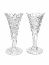 Par de jarrones trompeta de cristal tallados estilo época brillante americana vintage