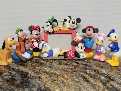 Lot Of 6 Disney Rubber Bath Toy Characters And A Disney Picture Frame