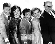 "THE DICK VAN DYKE SHOW" CAST FROM THE TV SHOW - 8X10 PUBLICITY PHOTO (ZY-812)