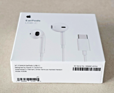 Apple EarPods USB-C Wired Earbuds Headphones MTJY3AM/A A3046 OEM
