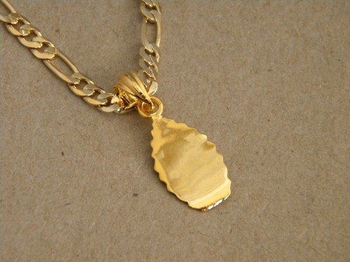 Lady's Girl's 20in Figaro Chain & Small Virgin Mary Charm Set Yellow Gold Plated - Picture 3 of 5