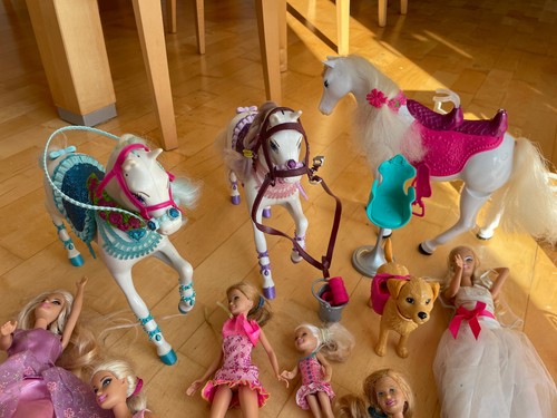 Konvulot Barbie Pferde und Puppen davon 1 Pferd mit Batterie - Bild 4 von 5