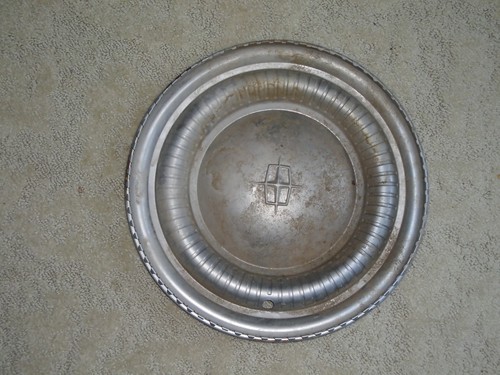 Crysler orFord Hub Cap - Foto 2 di 2