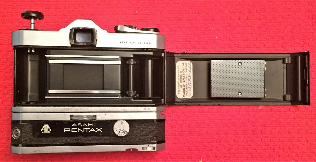 RARE PENTAX MOTOR DRIVE UNIT w/SPOTMATIC MD BODY & F/1.4 RARE PENTAX MOTOR DRIVE UNIT w/SPOTMATIC MD BODY & F/1.4