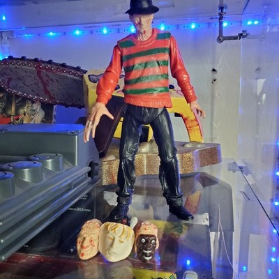Nightmare On Elm Street Freddy Krueger Figure Horror Movie. Extra Masks. Claws