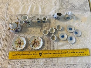 16 Piece Miniature China Set 