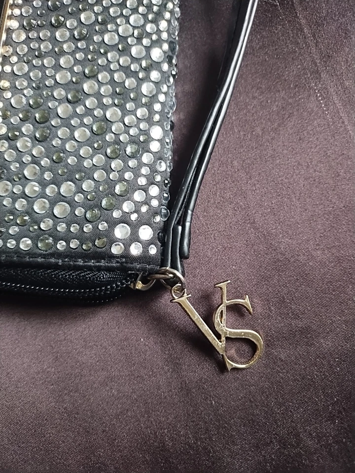 Cartera pulsera Victoria Secret negra + funda iPhone 4 Foto 3 de 4