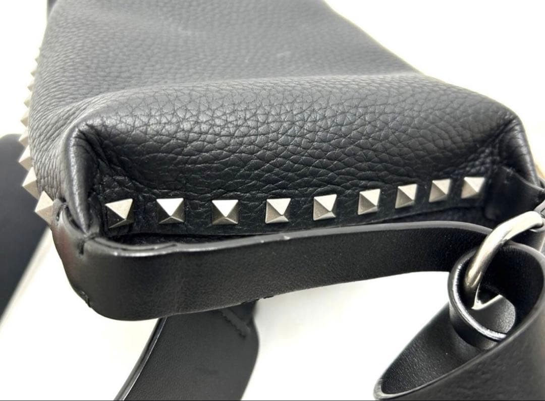 Valentino Garavani Body Bag Leather Compact Crossbody Women's Excellent Conditi thumbnail 2