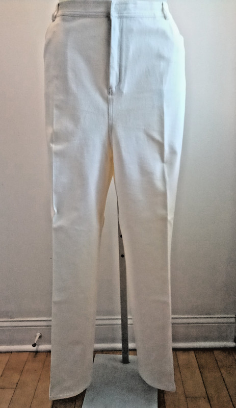 Company Ellen Tracy White Cotton Jeans, Plus sz 24W  B