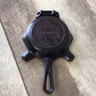 Vintage GRISWOLD Mini Cast Iron Skillet Ashtray #00-570 w/ MATCH HOLDER Erie, PA