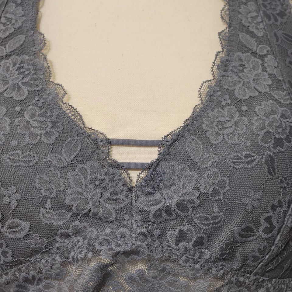 Gilly Hicks Hollister Bralette Gray lace halter top size L - Image 2 of 4