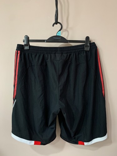 Liverpool 2010 Training Football Shorts Adidas Soccer Size L - Picture 2 of 12