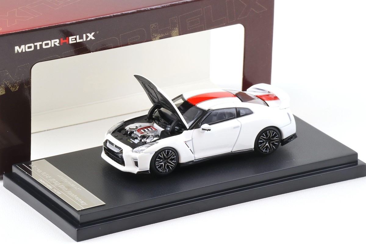 NISSAN GT-R 50th Anniversary ミニカー トミーテック LV-N200c 日産GT-R 50th ANNIVERSARY（白
