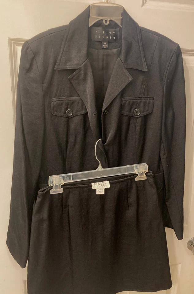 Conjunto de traje mini falda vintage Finity de 2 piezas negro estilo safari blazer de carrera talla 10 Foto 2 de 4