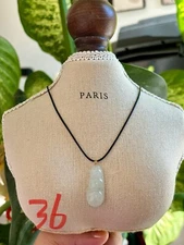 18K Gold Natural Burmese A-Grade Jadeite Pea Pod Pendant - Ship From NC