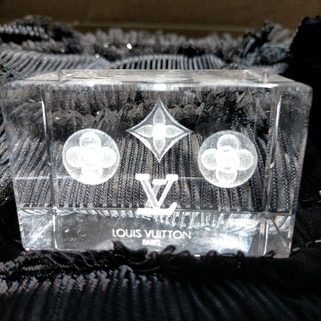 Louis Vuitton - Paper Weight Crystal 80mm*50mm good